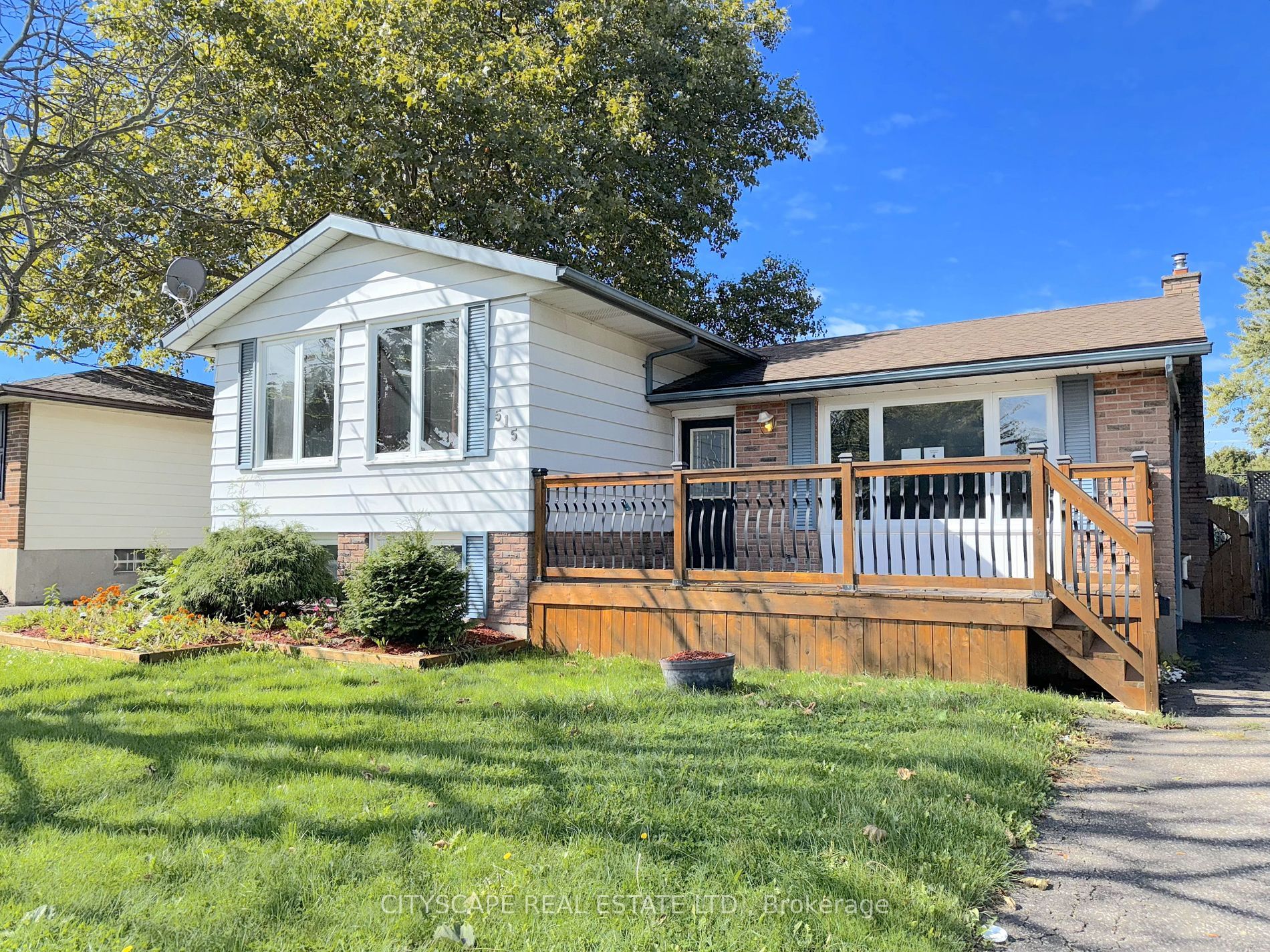 Home with Pool & Hot Tub in St. Catharines