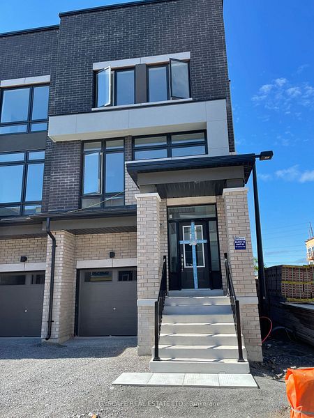 Townhome, Oshawa with Potential In-Law Suite