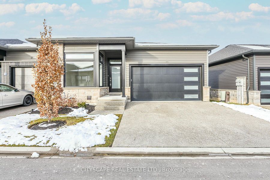 Modern Bungalow Near Niagara Falls