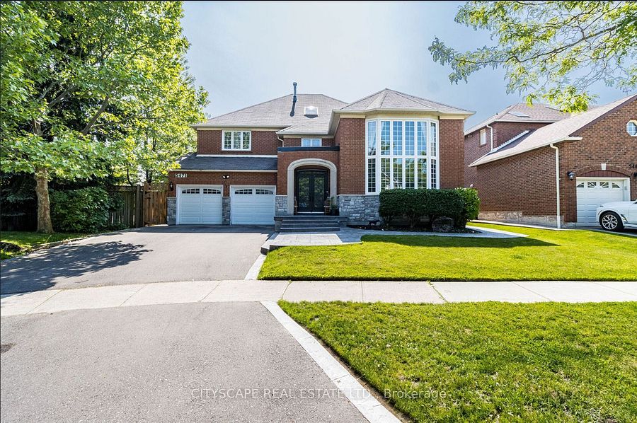 Stunning Home for sale in Mississauga