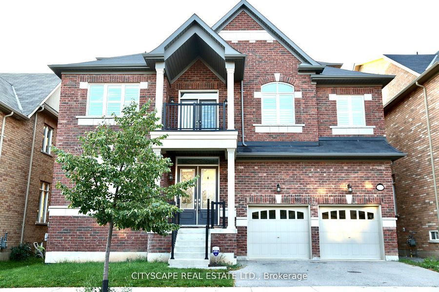 Beautiful 4-Bed Home for Lease in Oakville