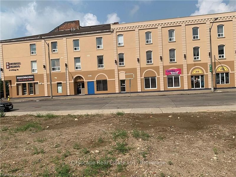 Beautiful 3-Bed Condo in Downtown Brantford