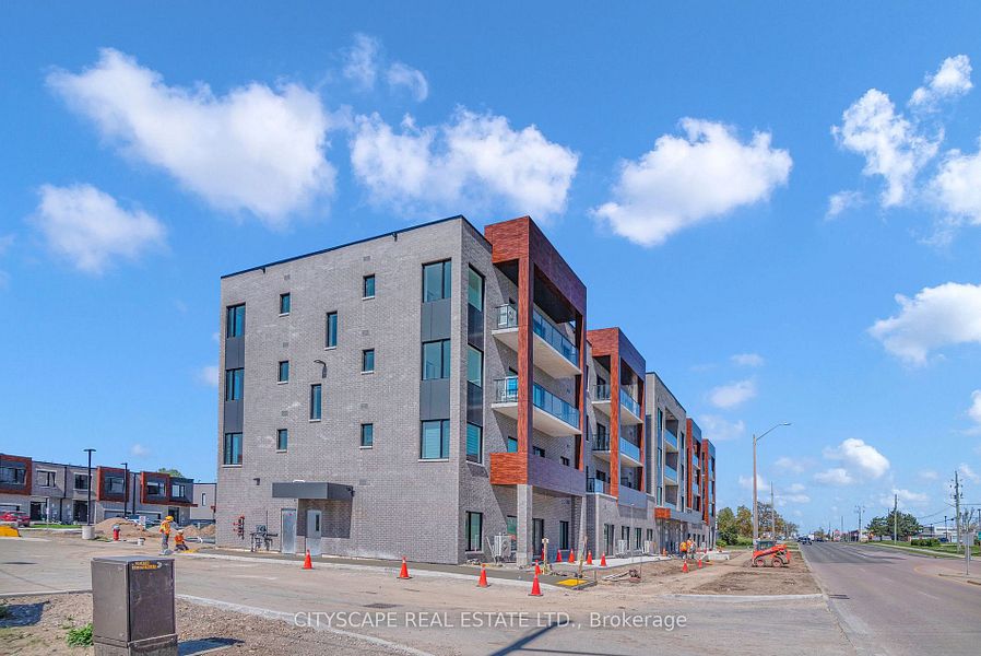 Beautiful Corner Condo for Lease in Cambridge