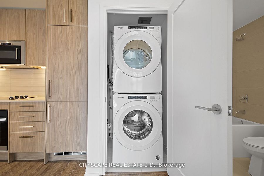 Beautiful Condo in the Heart of Danforth