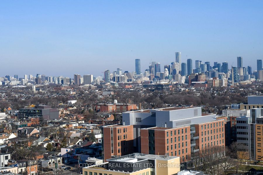 Beautiful Furnished Lower Penthouse for lease