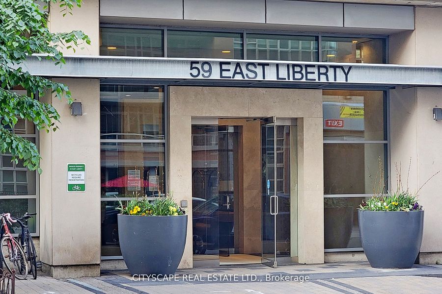 Beautiful Condo for lease with Lake Views