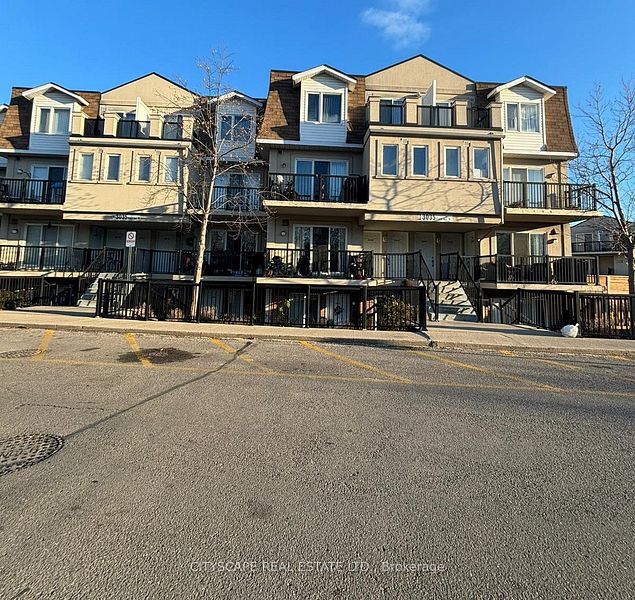 Stunning Ravine-Facing Townhome for Sale