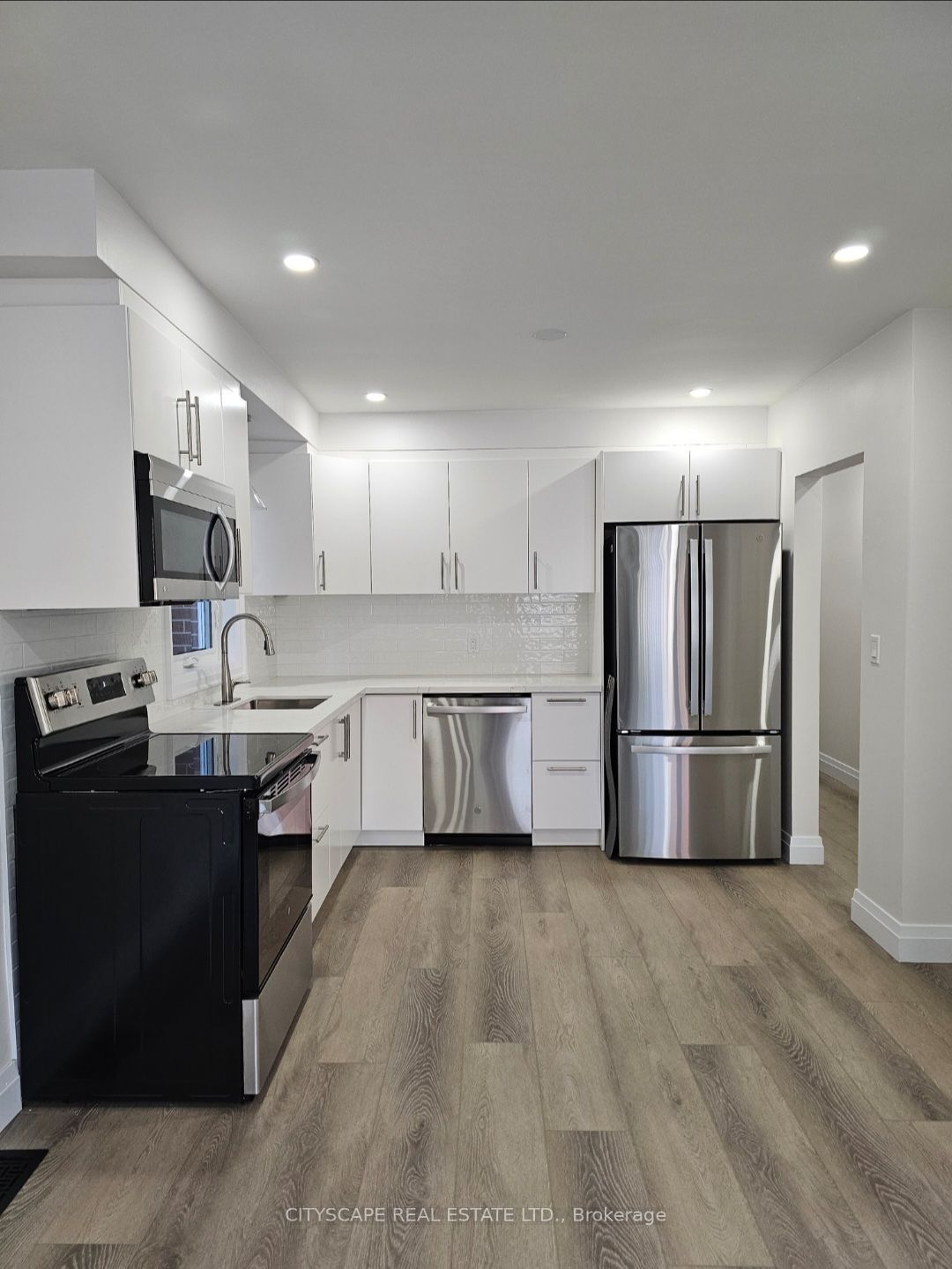 FOR LEASE IN MISSISSAUGA