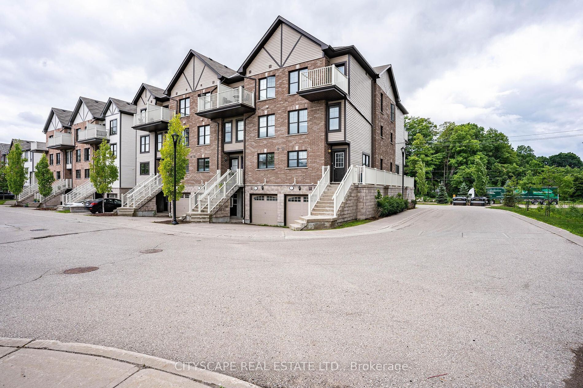 FOR LEASE / RENT IN KITCHENER