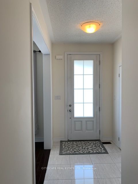 TOWNHOUSE FOR LEASE / RENT IN MARKHAM