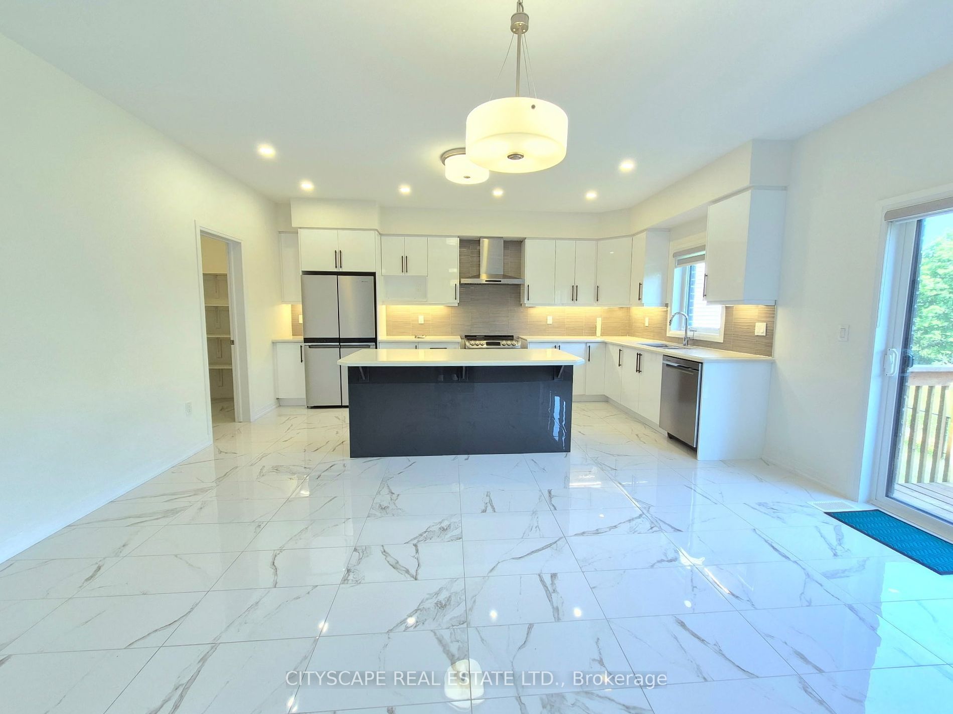 FOR LEASE / RENT IN BRANTFORD