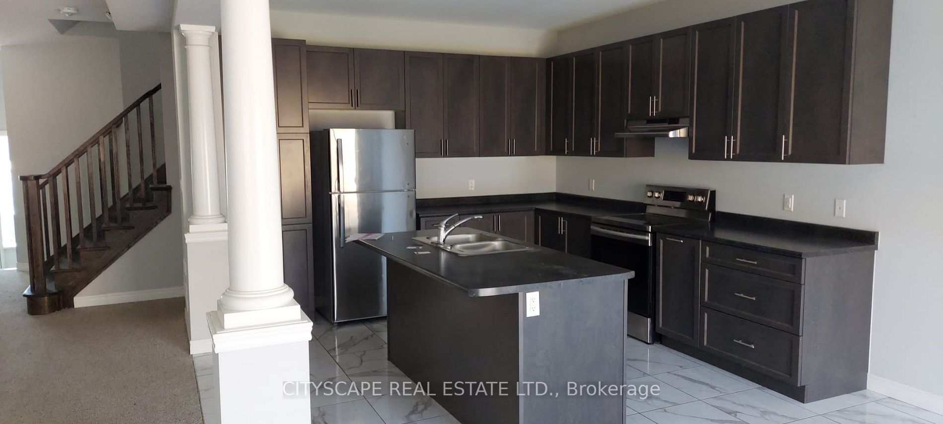 FOR LEASE / RENT IN HAMILTON