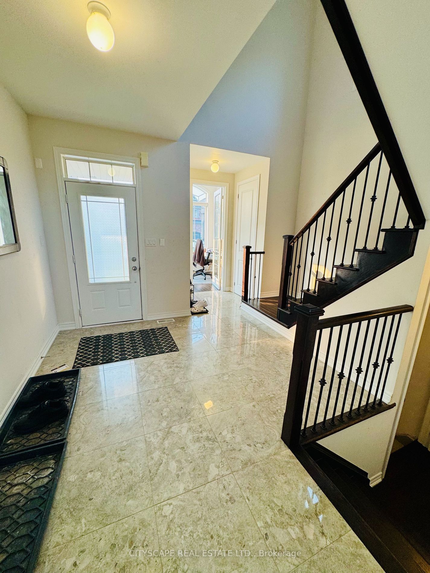 FOR LEASE / RENT IN INNISFIL