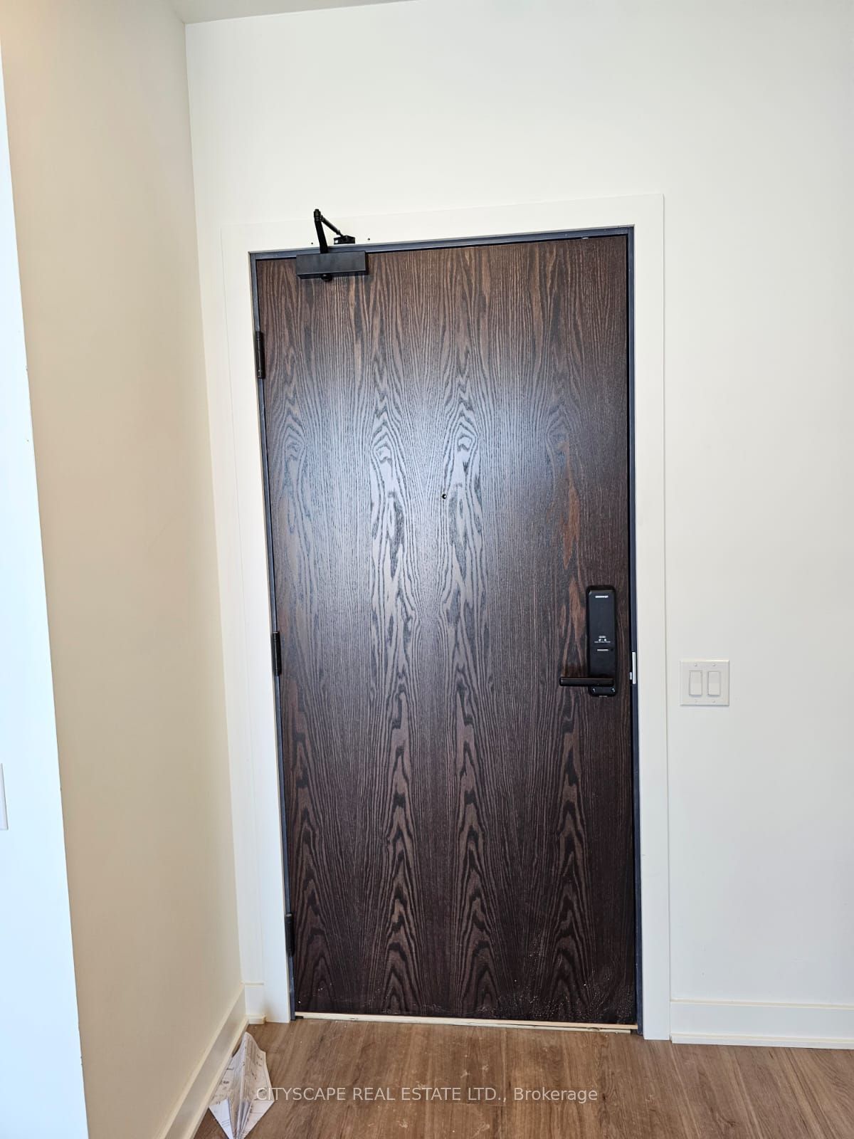 APARTMENT FOR LEASE / RENT IN HAMILTON