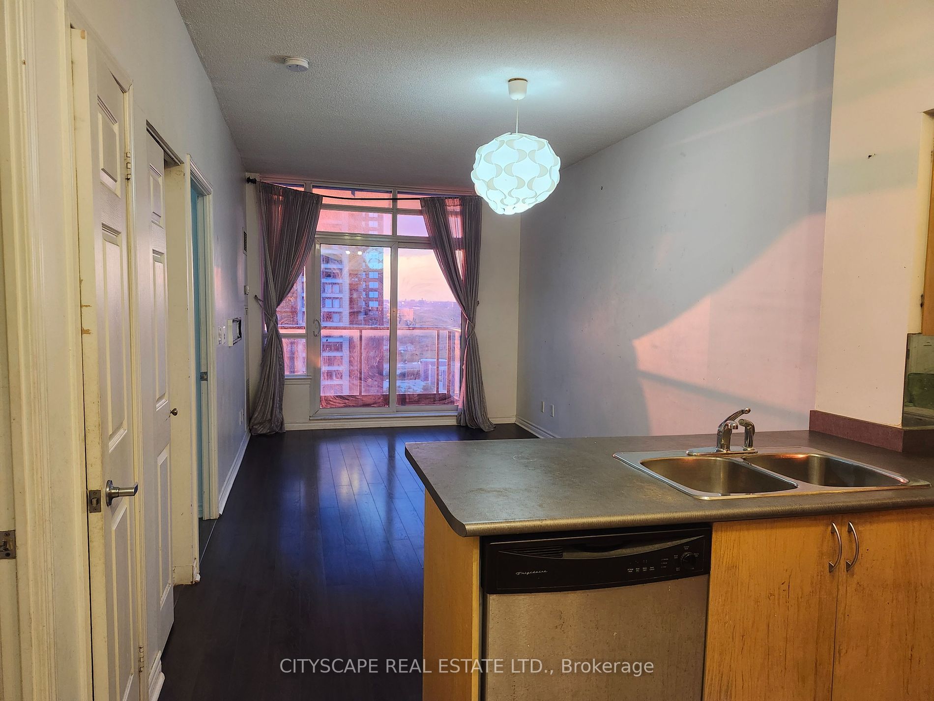 APARTMENT FOR LEASE / RENT IN MISSISSAUGA