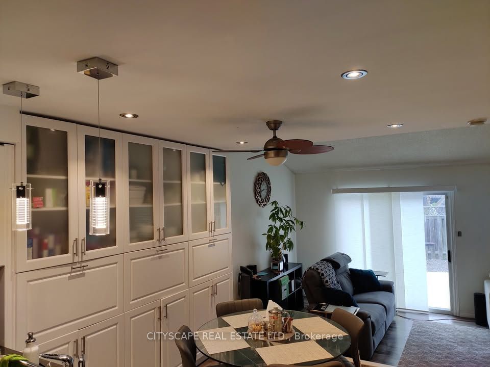 FOR LEASE / RENT IN MISSISSAUGA