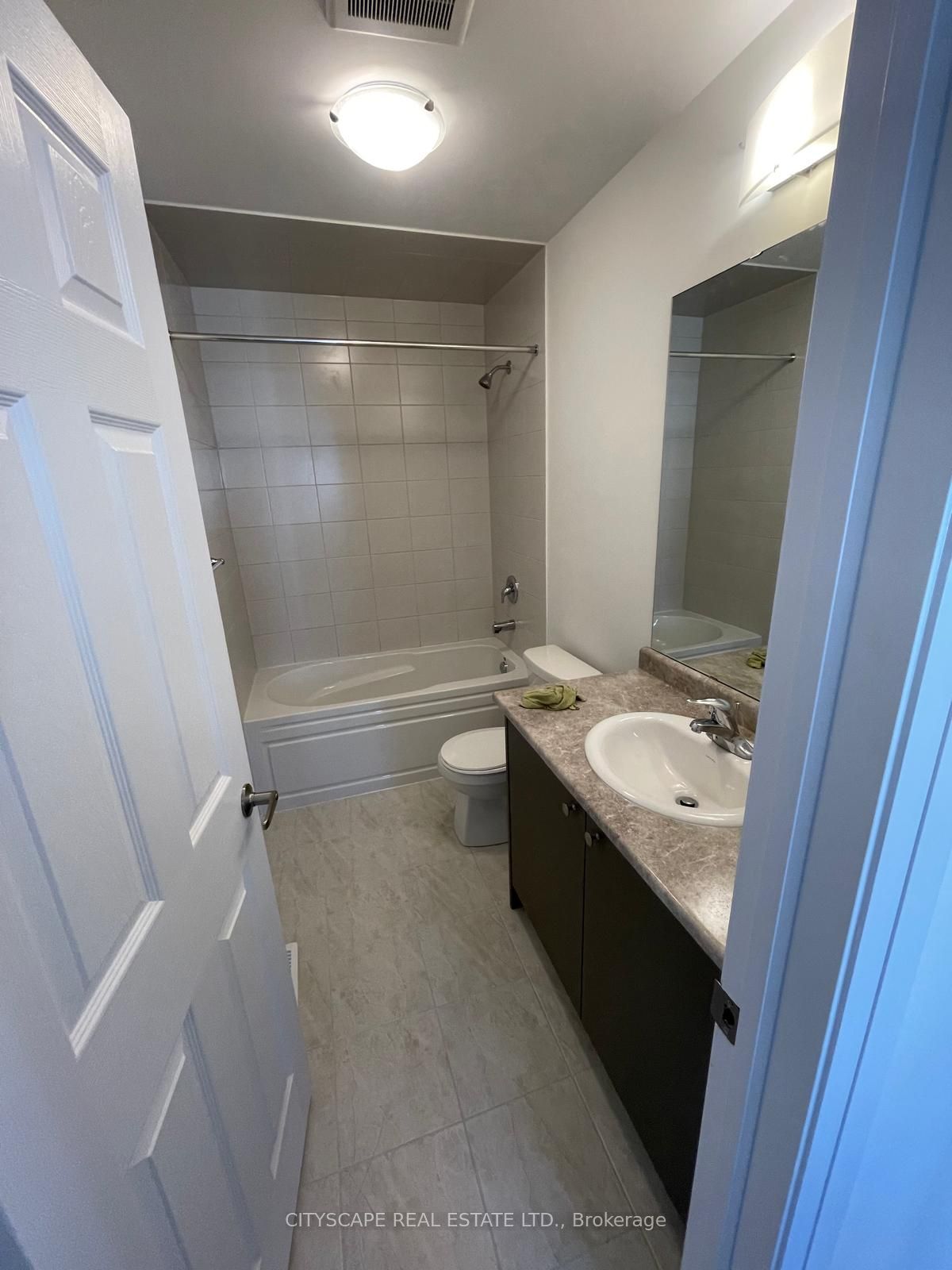 FOR LEASE / RENT IN WELLAND NISGARA