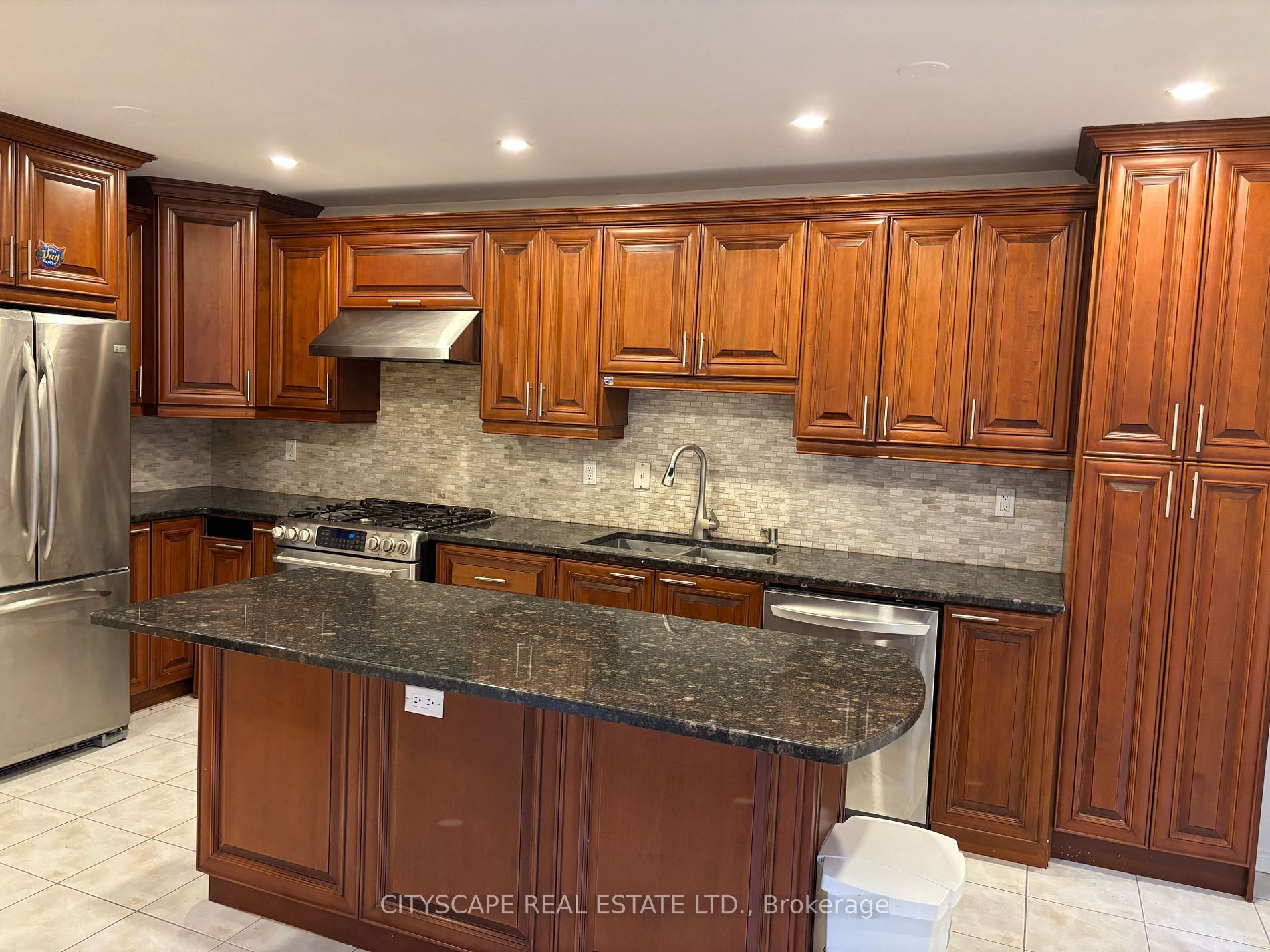 FOR LEASE / RENT IN MISSISSAUGA